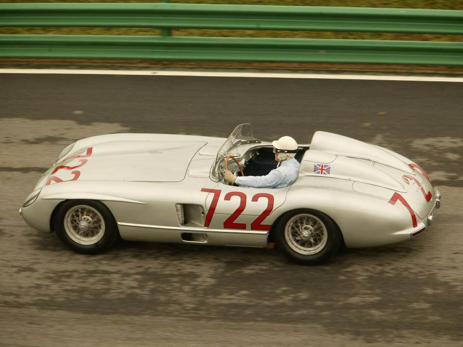  Mercedes-Benz 300 SLR Mille Miglia 1955 года  (фото 18 из 23)